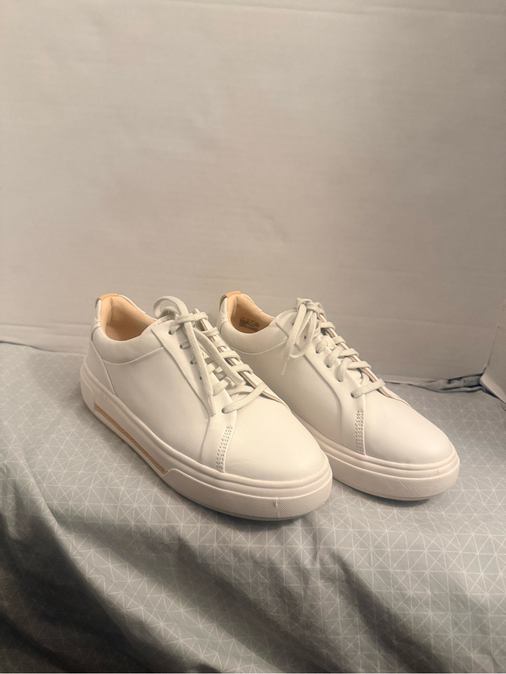 Clarks Signature Leather Sneakers - Hollyhock Walk